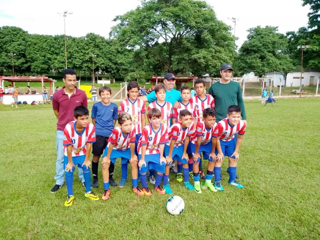 Arena Jalesense encerra campeonatos infantil e máster no Clube do Ipê
