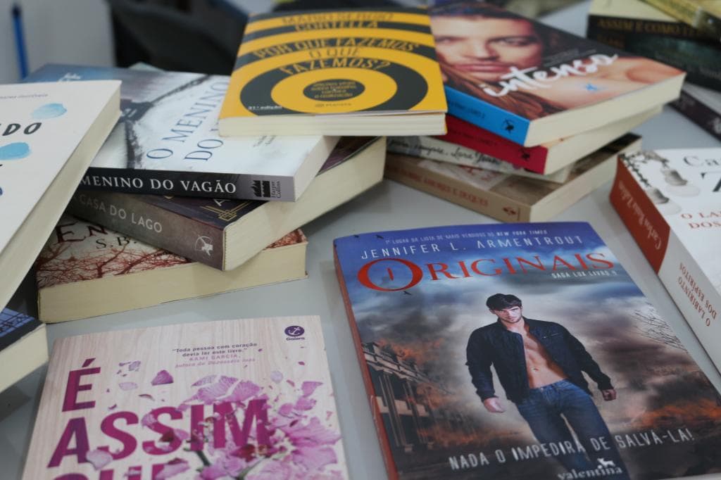 Novos livros são adquiridos semanalmente pela Biblioteca Municipal