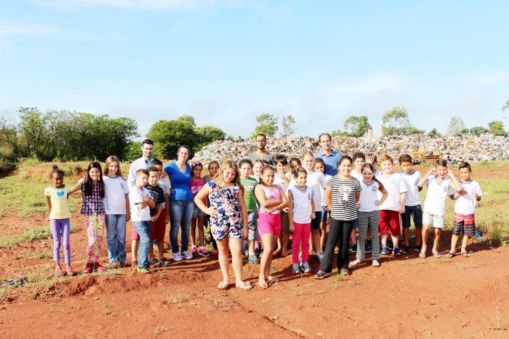 Alunos da escola “Lola” visitaram o Aterro Sanitário de Jales