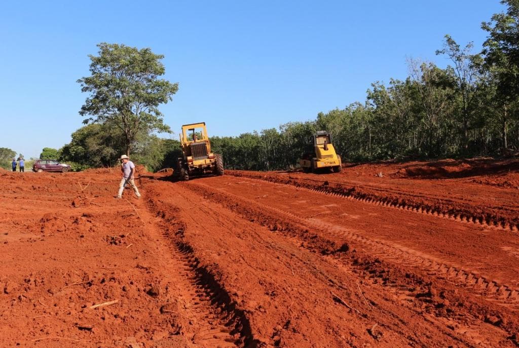 Prefeitura realiza reabilitação de estradas rurais no município