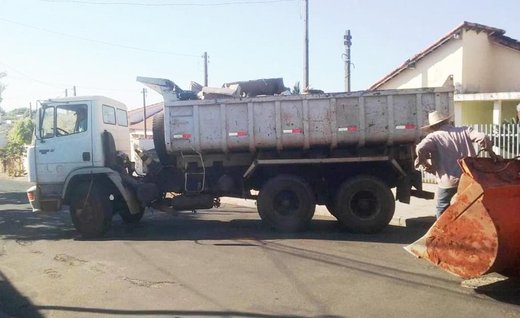 Prefeitura inicia Mutirão de Limpeza em bairros da cidade