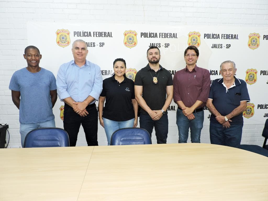 Santa Casa de Jales recebe cessão de uso de dois veículos da Polícia Federal