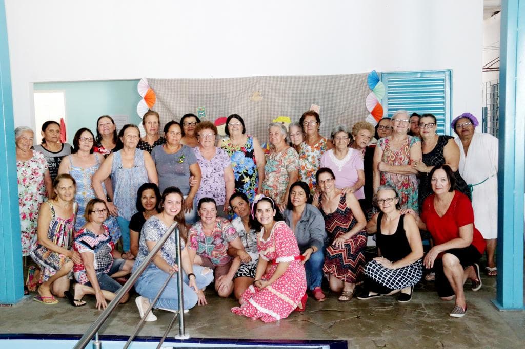 “Arraiá da Hidro”: equipe da hidroginástica de Urânia em clima de festa julina