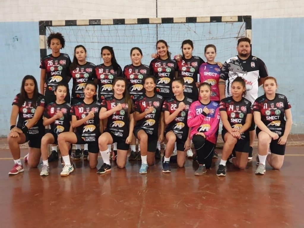 Atletas do handebol Jales disputam vagas para finais da Liga Regional