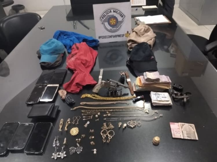 PM prende criminosos que renderam e roubaram família em Urânia
