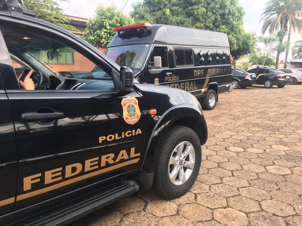 Polícia Federal prende donos de universidade e outras 20 pessoas por fraudes no FIES e venda de vagas para curso de medicina em Fernandópolis