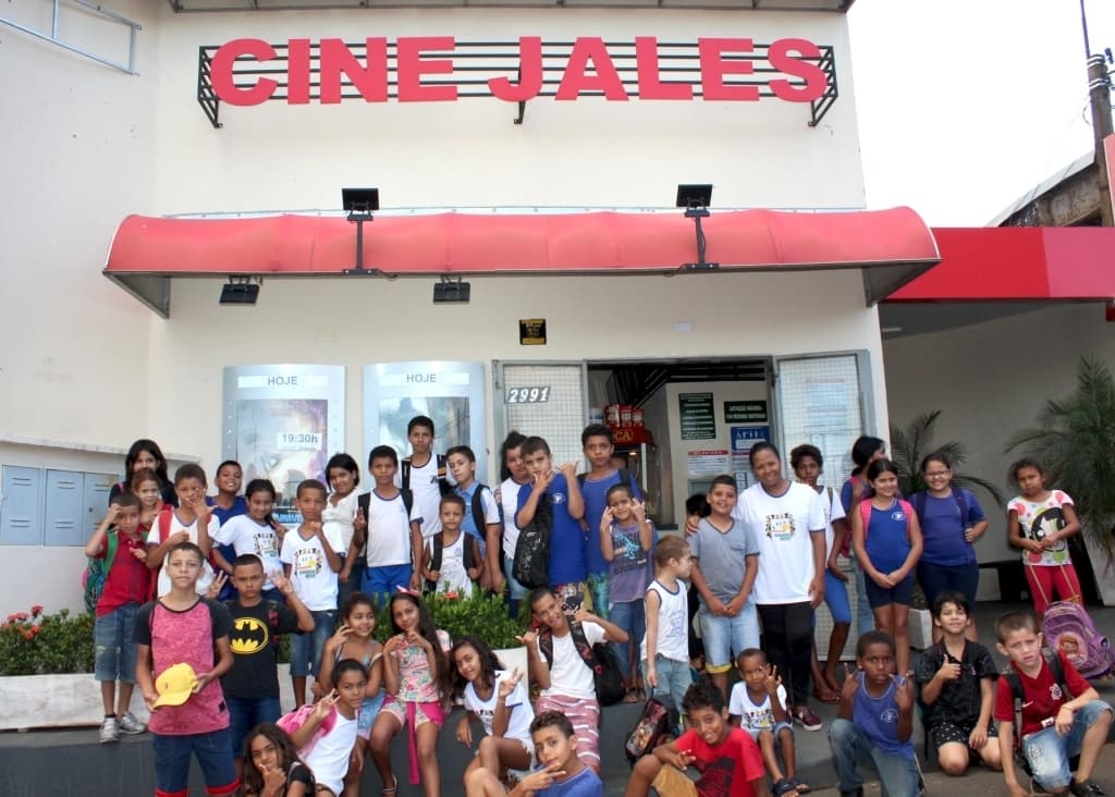 Crianças do Projeto Sonho Meu, de Urânia, encerram mês das férias no Cine Jales