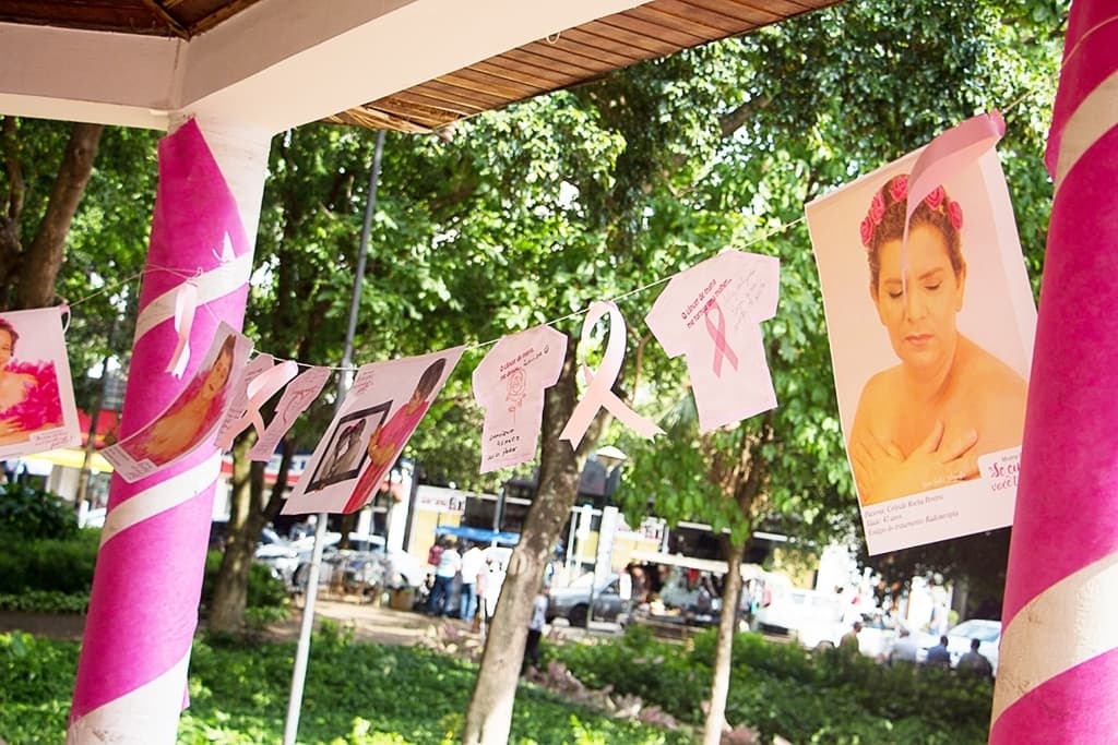 Hospital de Amor: Evento de conscientização do Outubro Rosa movimenta Praça do Jacaré