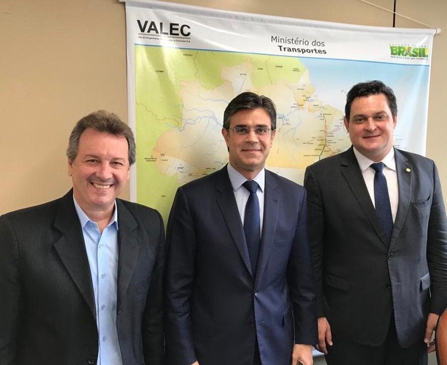 Prefeito Flá anuncia mais de R$ 2 milhões em recapeamento asfáltico e na reforma da Rodoviária