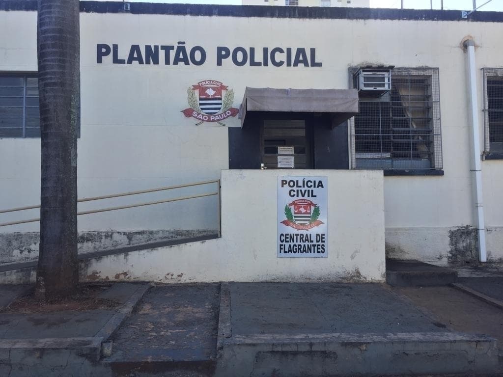 Jovem compra celular pela internet, mas perde R$ 1 mil em golpe
