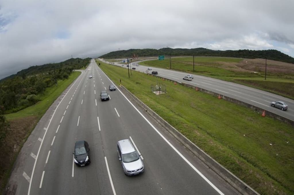 Carnaval deve movimentar 2,4 mi de veículos nas rodovias de SP