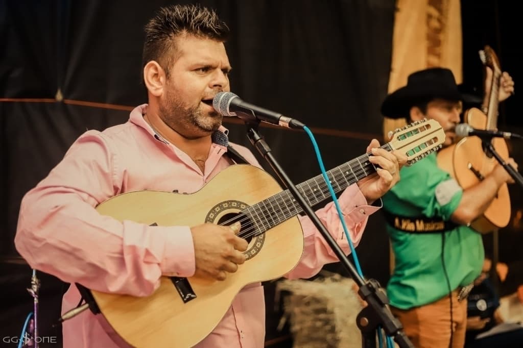 Segundo Festival de Música Sertaneja tem primeira noite inesquecível