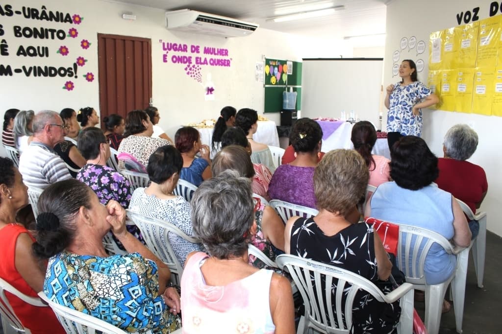 Dia Internacional da Mulher: CRAS de Urânia promove palestra sobre empoderamento feminino