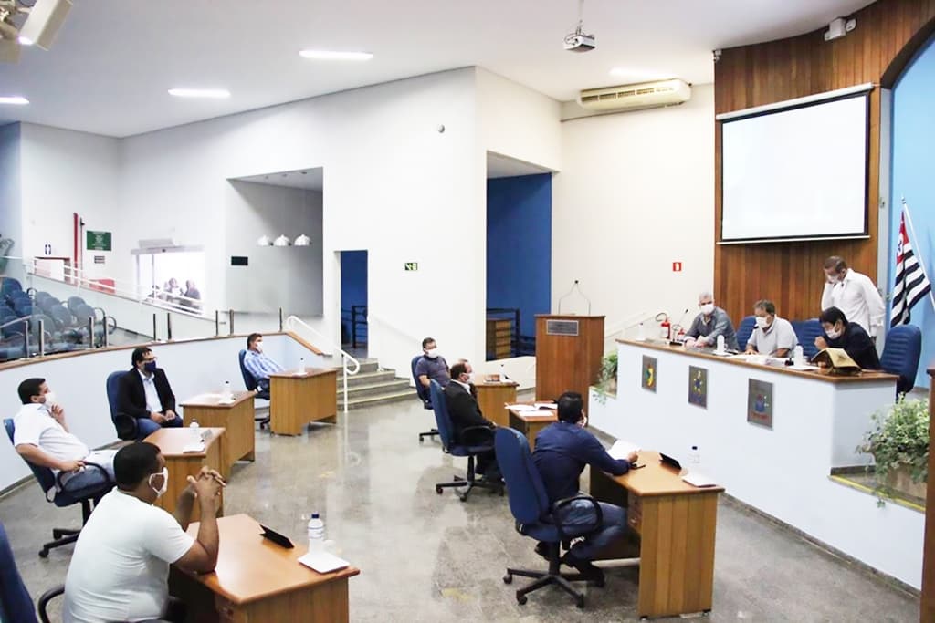 Câmara de Jales aprova projeto que altera carreiras da saúde
