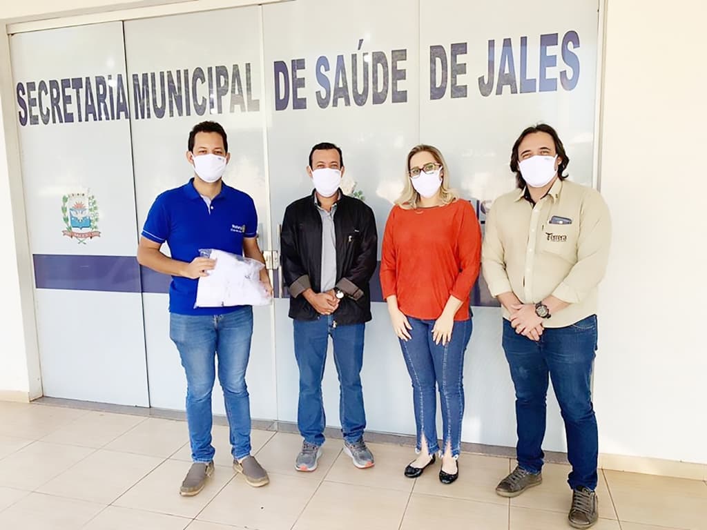 Rotary Club de Jales doa máscaras aos profissionais da saúde de Jales