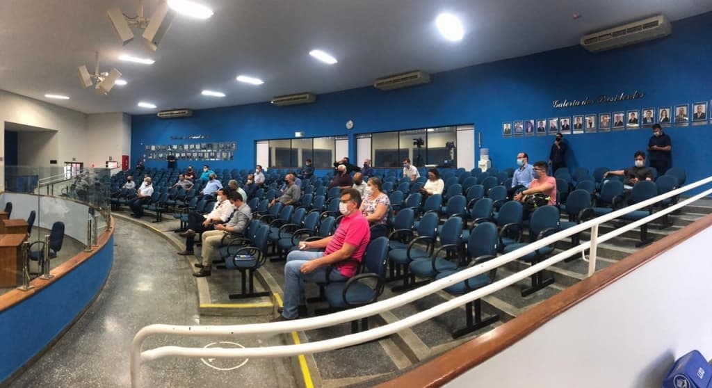 Lideranças políticas e autoridades discutem medidas de enfrentamento à Covid-19 em Jales