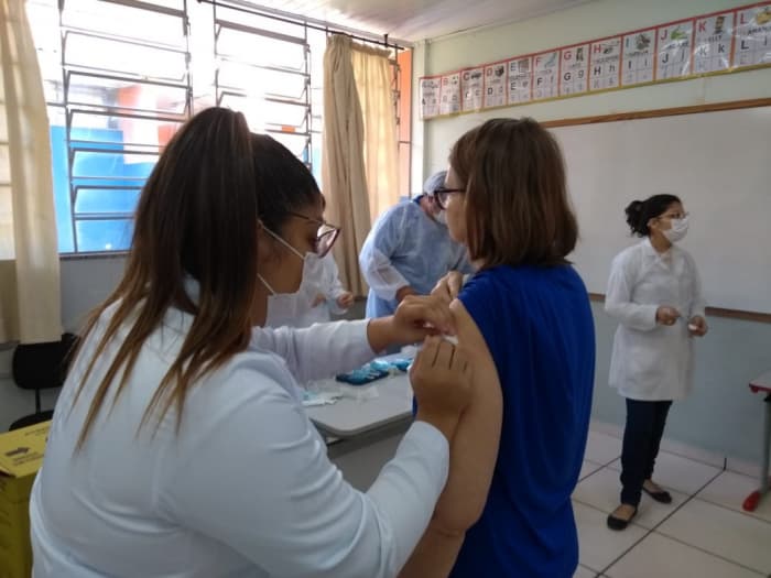 Professores serão o segundo grupo para vacinação em São Paulo