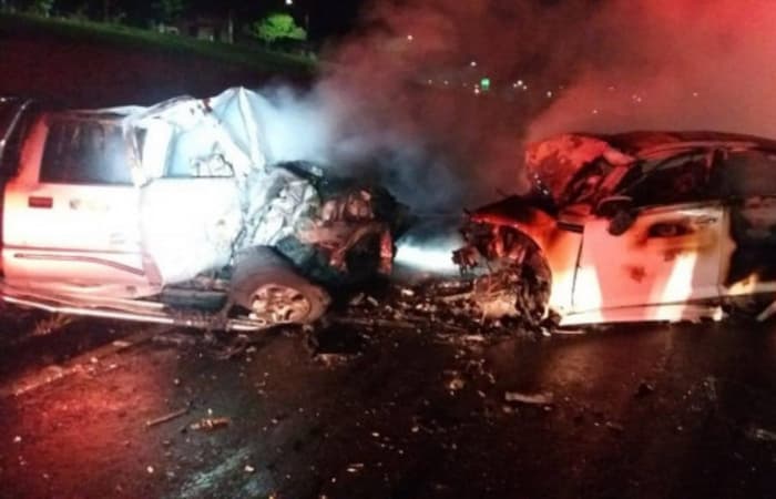 Carro na contramão provoca acidente e deixa três vítimas fatais