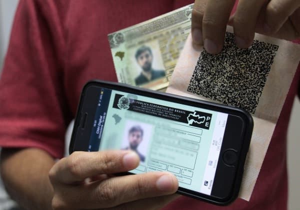 Renovação da CNH pode ser feita pelos canais digitais do Poupatempo