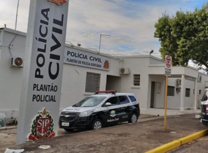 Suspeito de abuso infantil morre após ser espancado pelo pai da criança