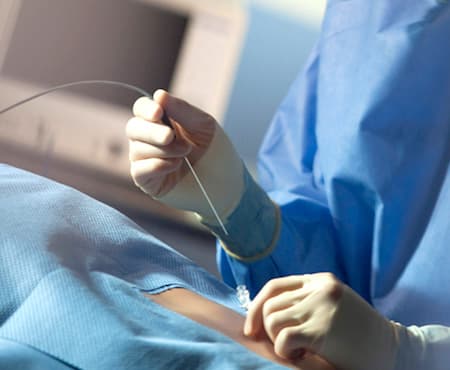 Dores crônicas: medicina intervencionista propõe tratamento minimamente invasivo