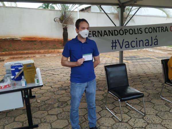 Fernandopolenses tomam as primeiras doses da vacina contra a Covid-19