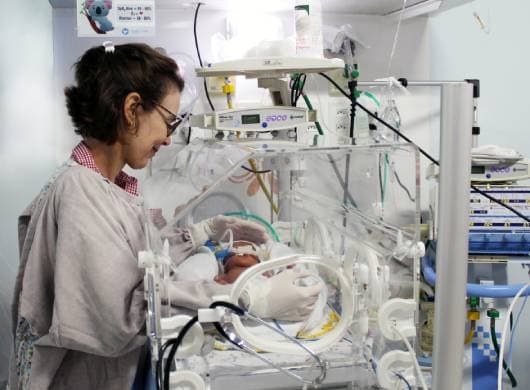 Santa Casa de Votuporanga disponibiliza leito de UTI Neonatal para Manaus