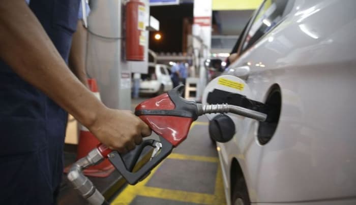 Diesel vai subir 15,2% e gasolina terá alta de 10,2% nas refinarias
