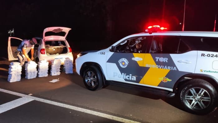 Homem é preso com mais de 150 celulares contrabandeados