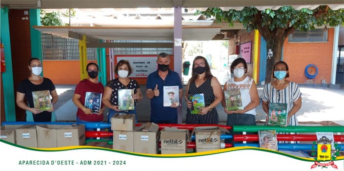 Aparecida D’Oeste entrega material de ensino aos alunos da rede municipal