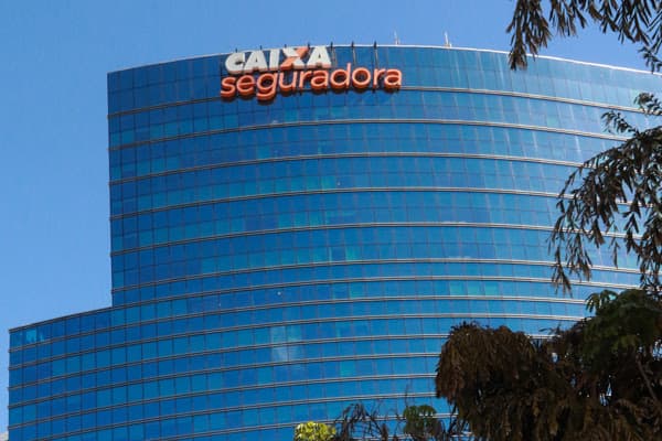 Governo diz que não pretende privatizar Caixa, mas anuncia venda de subsidiária lucrativa do banco