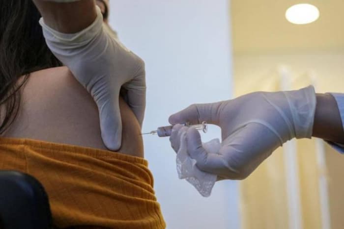 Alesp aprova projeto de lei autoritário que impõe restrições a quem não se vacina