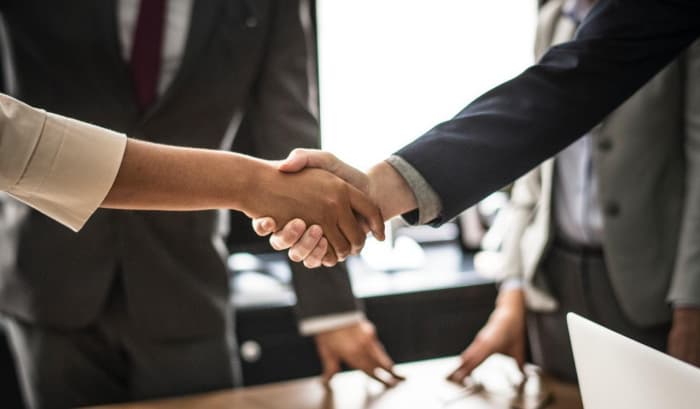 PL propõe que empresas paguem anualmente a indenização de representantes comerciais