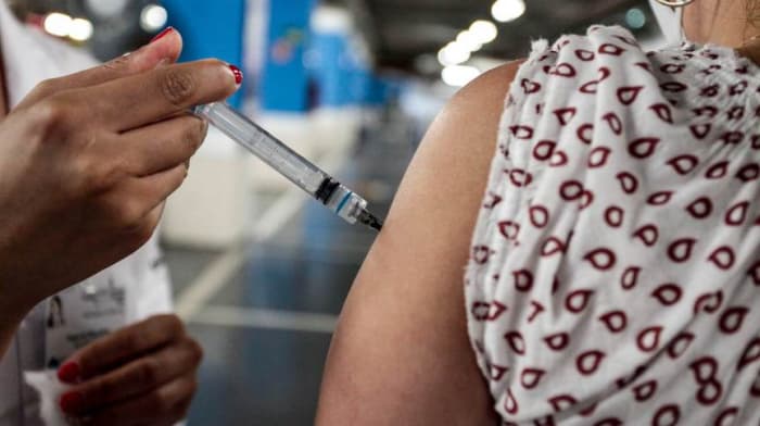 Governo de SP inicia 3ª dose para idosos no dia 6 de setembro