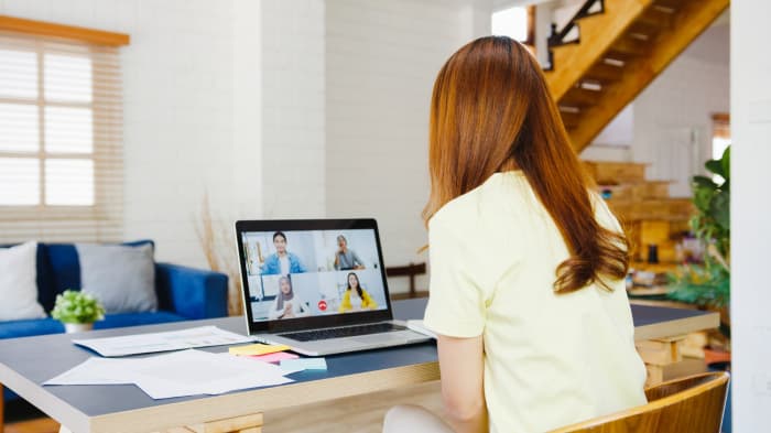 Especialista indica as principais dificuldades de voltar ao ambiente de trabalho