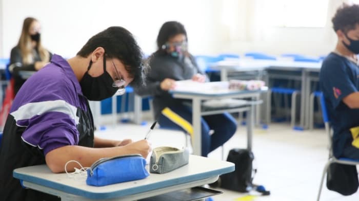 Estudantes da rede estadual devem fazer rematrícula até dia 17