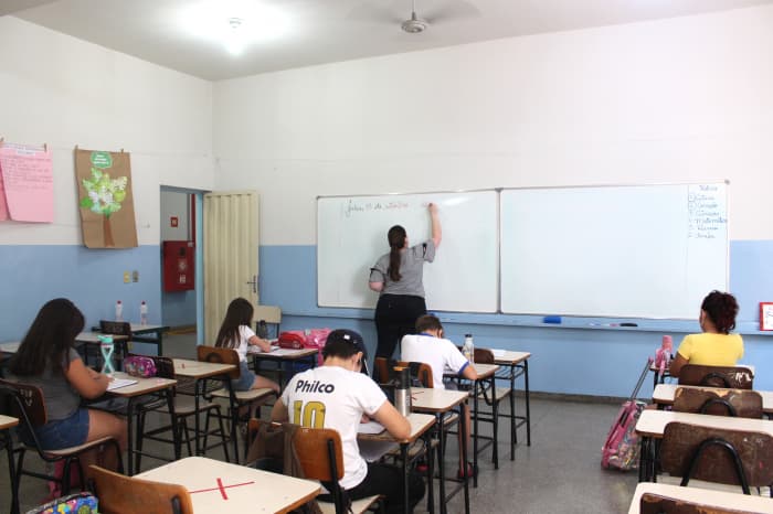Prefeitura de Jales, com apoio das APMs, prepara escolas e anuncia para o dia 20 a volta às aulas presenciais para crianças de 0 a 3 anos