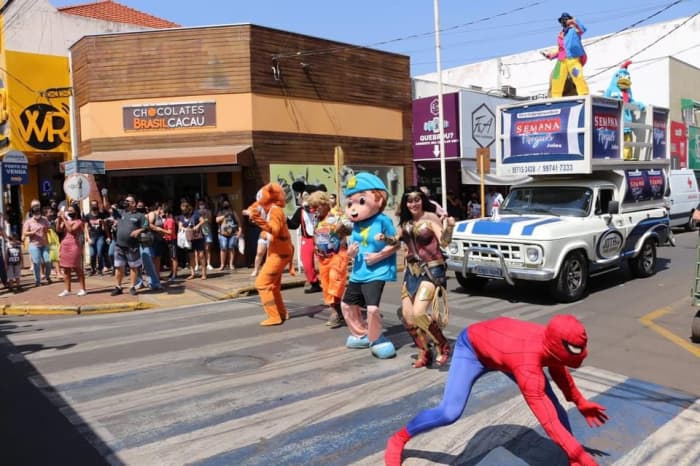 Semana do Freguês atrai milhares de turistas para o comércio de Jales