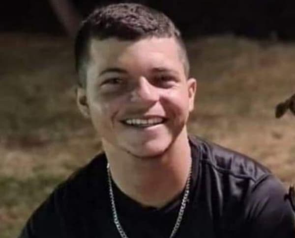 Jovem de 24 anos morre em acidente entre moto e carro