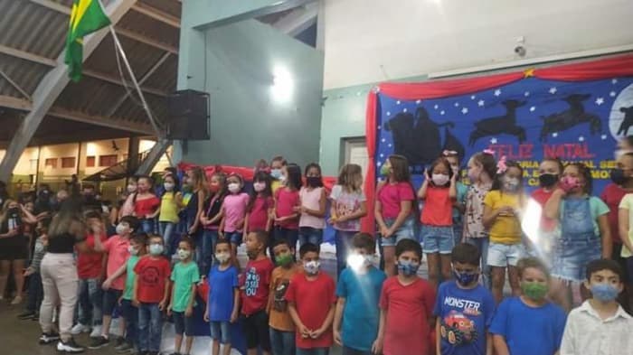 Sarau Literário marca encerramento do ano letivo 2021 na E.M. Américo Peres Navarrete