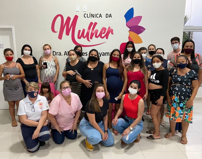 Secretaria de Saúde de Urânia encerra curso de gestantes com entrega de kits maternidade