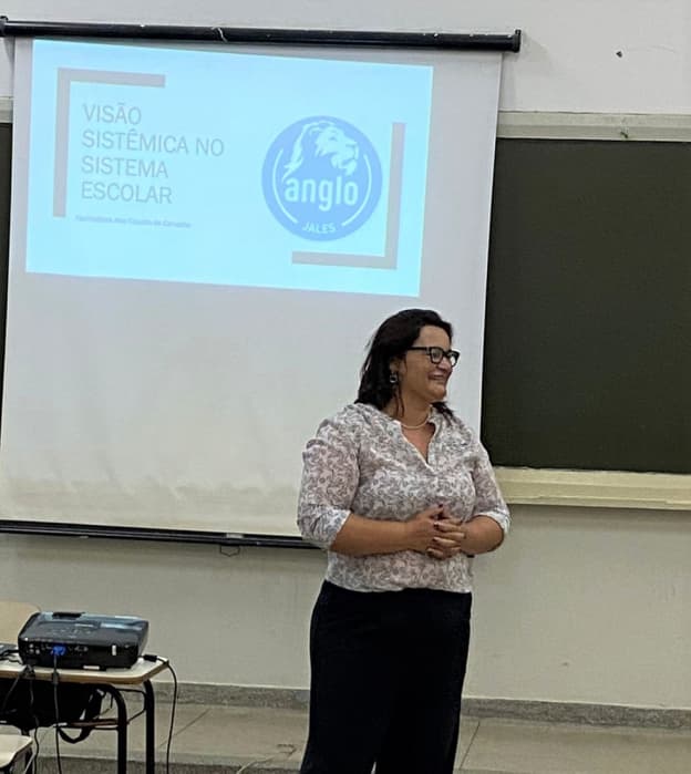 Workshop de Visão Sistêmica no Anglo de Jales trouxe uma experiência de como lidar com conhecimentos e emoções no ambiente escolar