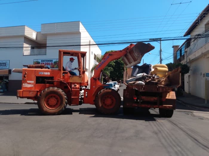 Prefeitura vai contemplar 24 bairros na terceira semana do projeto Jales + Limpa
