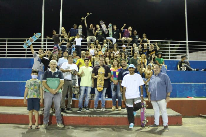 Prefeito Luis Henrique prestigia o Projeto de skate ‘’Vamos Irradiar Boas Energias’’