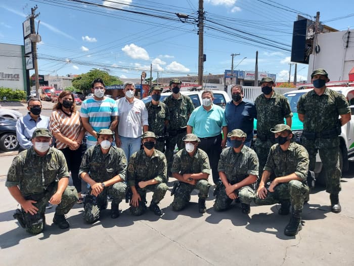 Presidente da Alesp, Carlão Pignatari e prefeito Luis Henrique entregam viatura ao Corpo de Bombeiros de Jales