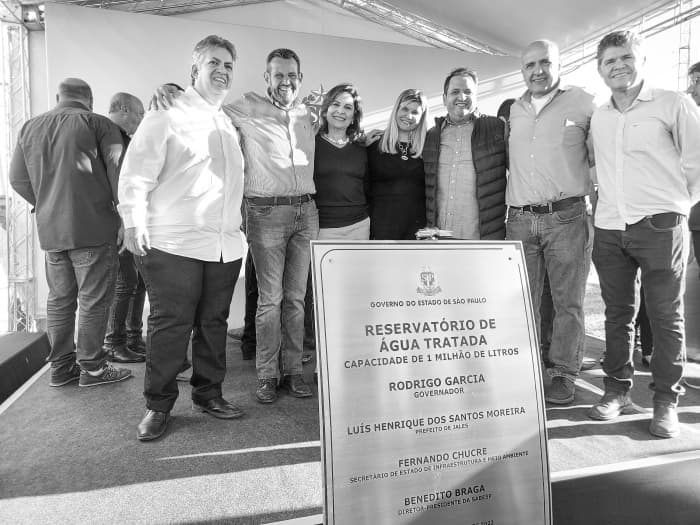 Prefeito, secretário de Estado de Governo e equipe da Sabesp inauguram novo reservatório de água com capacidade de 1 milhão de litros