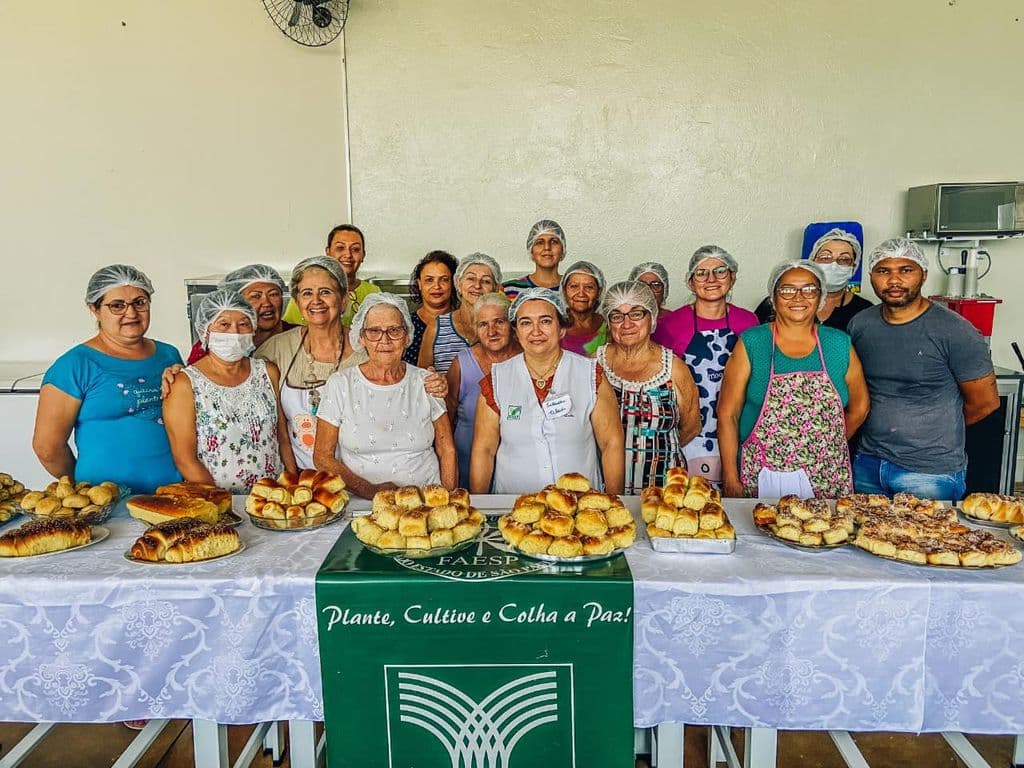 Senar capacita 20 pessoas com curso de processamento caseiro de pães em Urânia