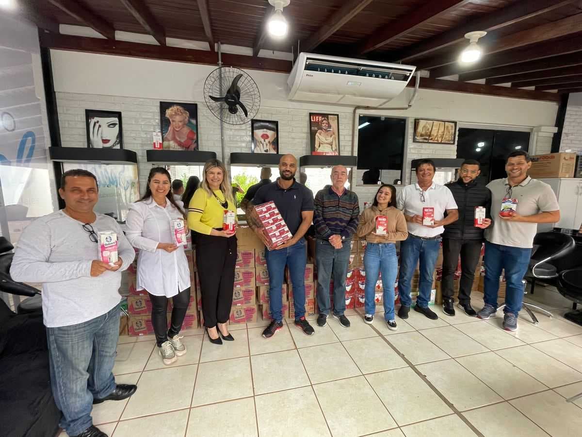 Fundo Social de Jales recebe a doação de mais de 1.300 litros de leite