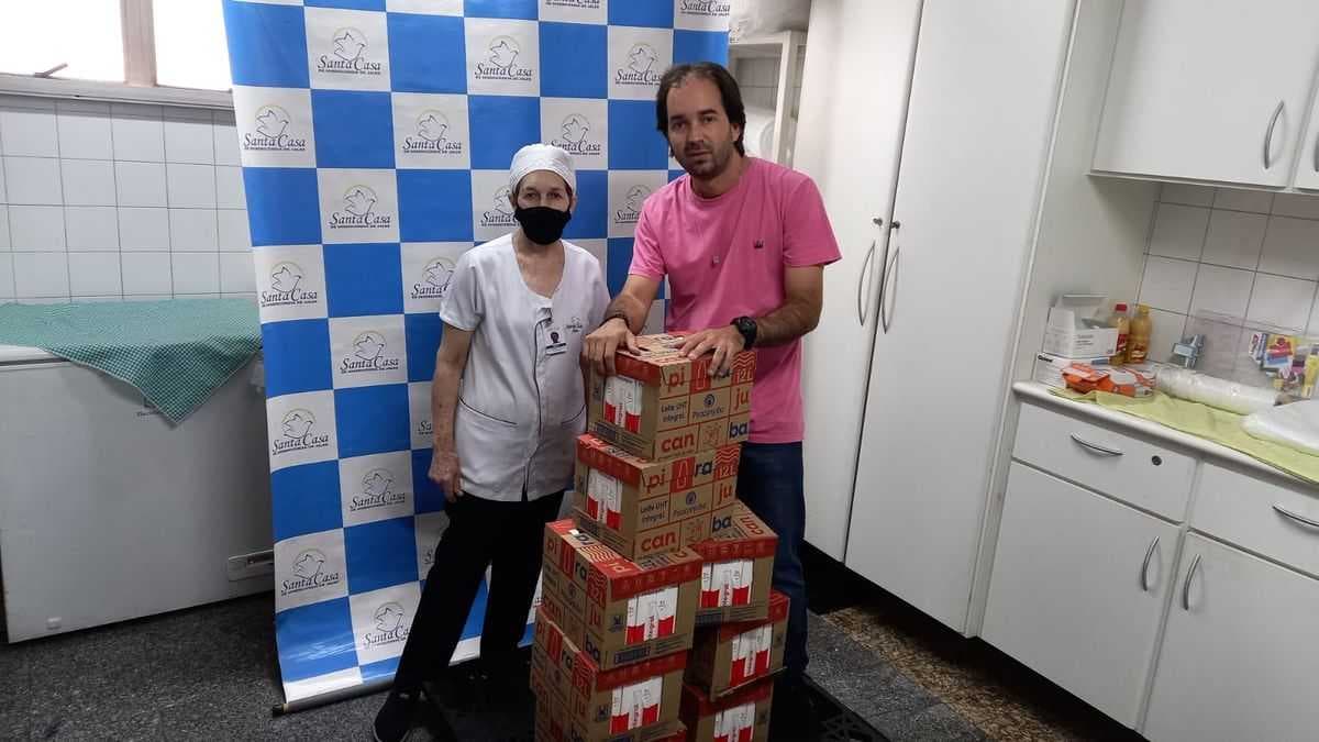 Grupo Patriotas de Jales e região doam leite para Santa Casa de Jales