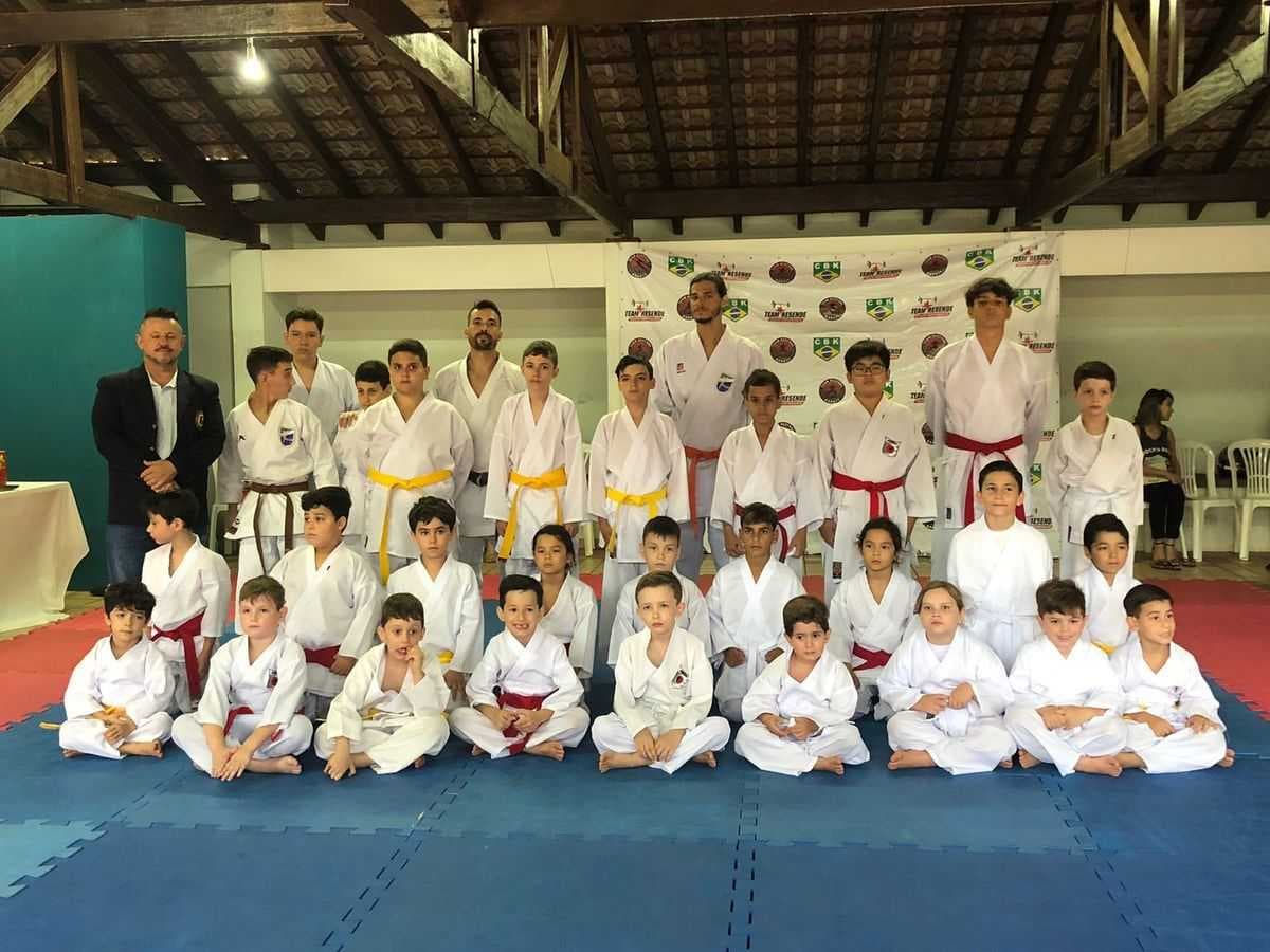 Grupo Team Resende de Karatê passa por semana de Exame de Graduação de Faixas